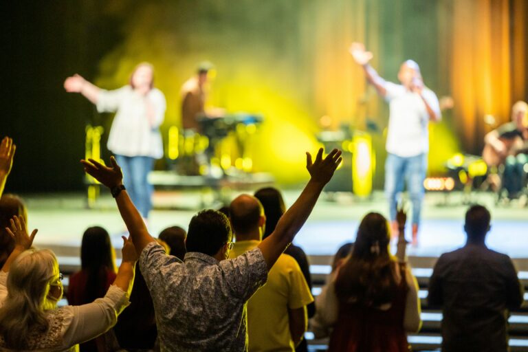 pexels-caleboquendo-7697339